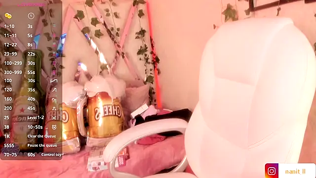 Punkys  online show from September 24, 8:12 pm