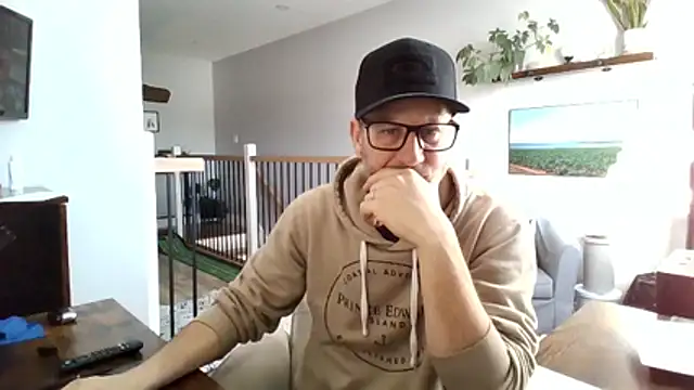 Bigdicktrav902 online show from March 9, 1:04 pm