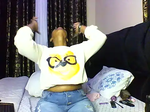 Candii wet  online show from September 22, 8:00 pm