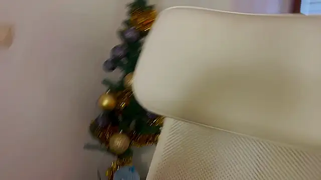 MiaRouge online show from December 18, 6:21 am