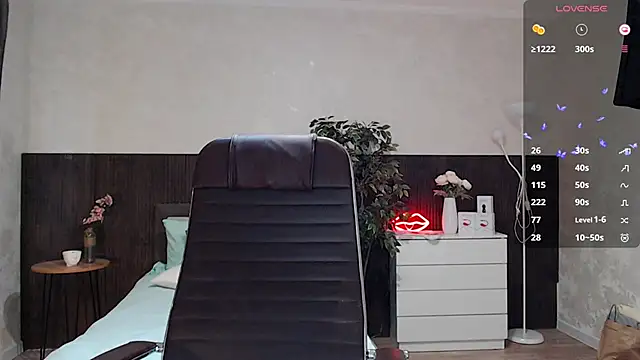 Snapshot of Cutie_Annie chatting on January 23, 6:17 am Cutie Annie online show from January 23, 6:17 am