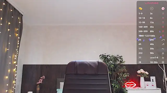 Snapshot of Cutie_Annie chatting on February 19, 5:16 am Cutie Annie online show from February 19, 5:16 am