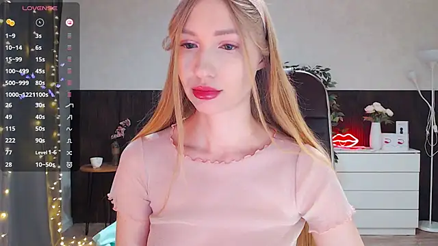 Snapshot of Cutie_Annie chatting on February 26, 1:21 am Cutie Annie online show from February 26, 1:21 am