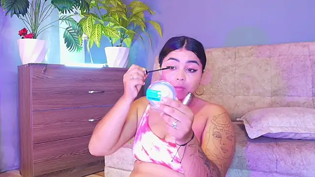 Snapshot of jade_brunnette chatting on June 7, 8:12 pm jade brunnette online show from June 7, 8:12 pm