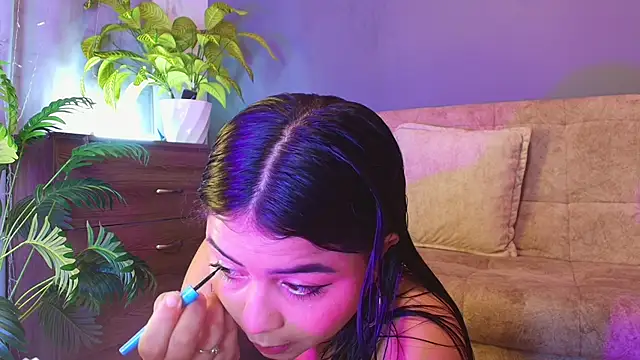 Snapshot of jade_brunnette chatting on June 8, 8:09 pm jade brunnette online show from June 8, 8:09 pm