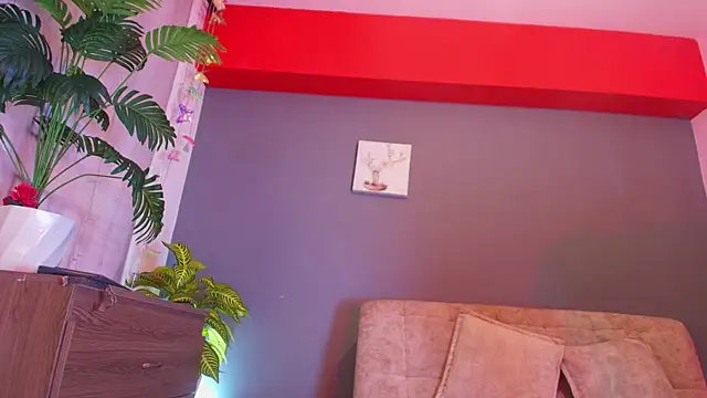 Snapshot of jade_brunnette chatting on June 12, 8:19 pm jade brunnette online show from June 12, 8:19 pm