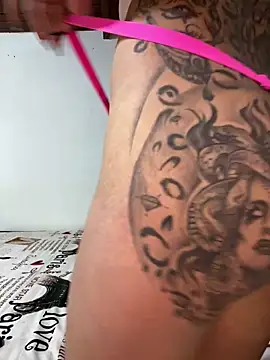 Snapshot of Zaratattoox chatting on February 13, 7:37 am Zaratattoox online show from February 13, 7:37 am