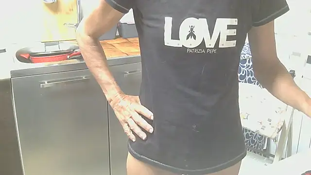 couplemilf2 online show from May 17, 6:59 pm