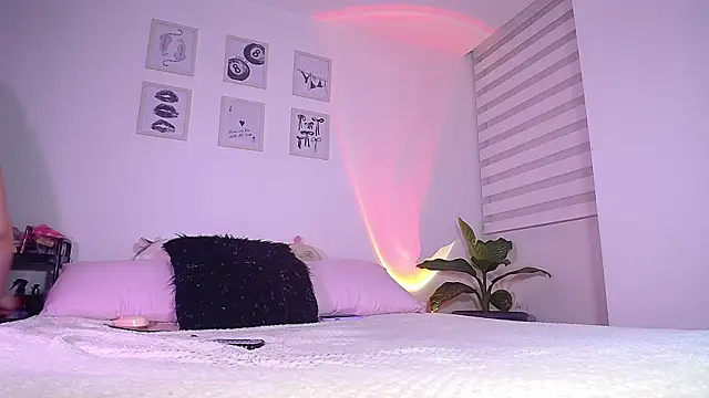 cattaleya02 online show from December 1, 10:59 pm