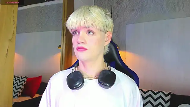 VladHellsing4 online show from February 5, 2:43 pm