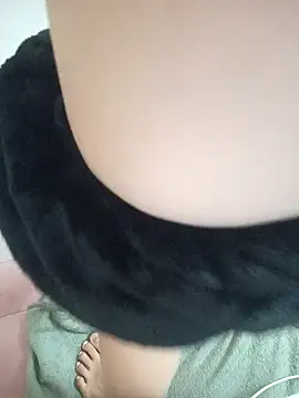 Snapshot of Lovely_kute chatting on December 7, 12:08 am Lovely kute online show from December 7, 12:08 am