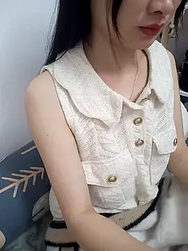 Snapshot of Lovely_kute chatting on January 19, 7:15 pm Lovely kute online show from January 19, 7:15 pm