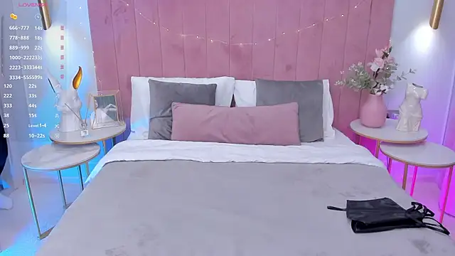 MilaVoxx online show from March 13, 5:43 am