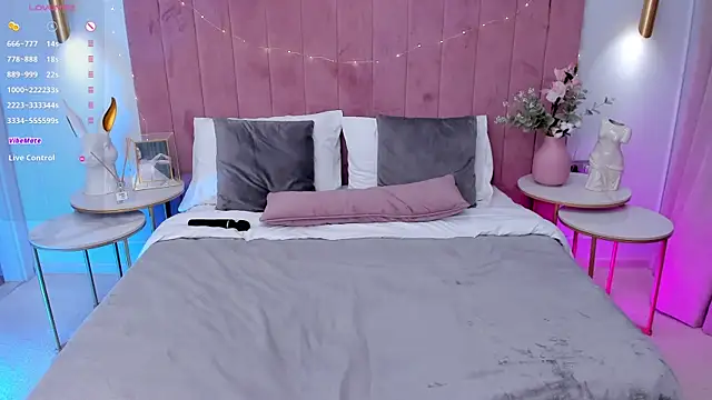 MilaVoxx online show from March 13, 11:51 am