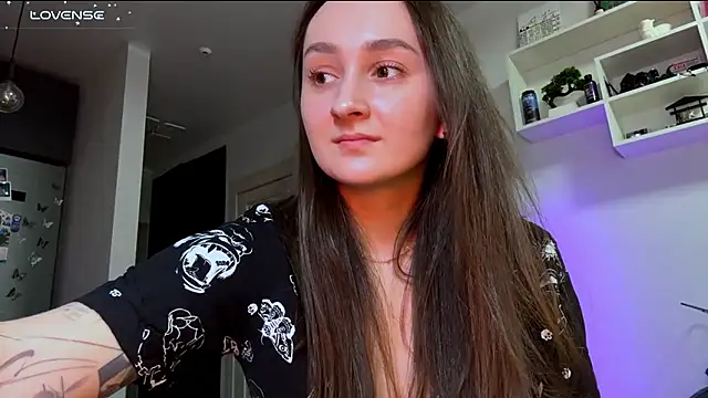 Eva Eva  online show from March 13, 5:19 pm