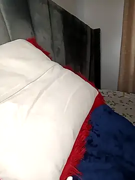 Snapshot of Golden_diver chatting on October 30, 8:27 am Golden diver online show from October 30, 8:27 am