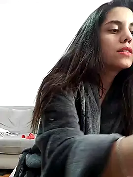 Snapshot of SaraLatinayPrimiciax chatting on September 24, 3:32 am SaraLatinayPrimiciax online show from September 24, 3:32 am