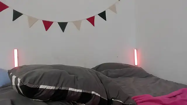 MiaDavis21 online show from October 9, 5:27 am