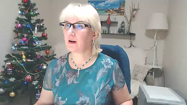 Snapshot of FleurMays chatting on December 20, 12:27 pm FleurMays online show from December 20, 12:27 pm