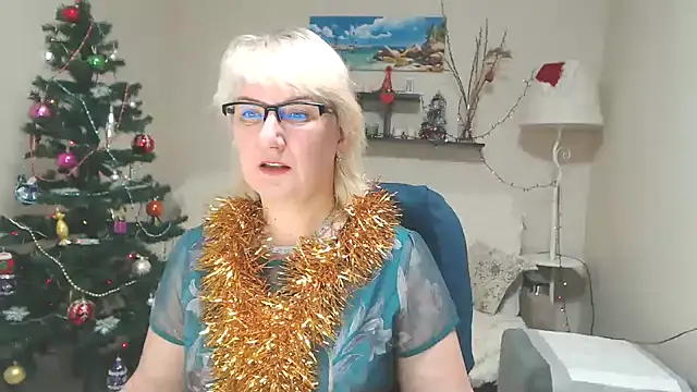 Snapshot of FleurMays chatting on December 29, 4:59 am FleurMays online show from December 29, 4:59 am