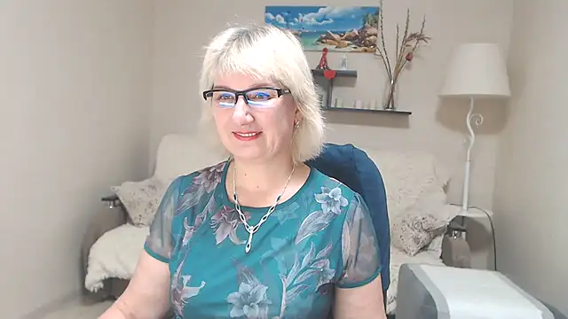 Snapshot of FleurMays chatting on February 7, 1:01 pm FleurMays online show from February 7, 1:01 pm