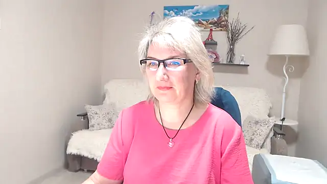 FleurMays online show from May 12, 3:25 am