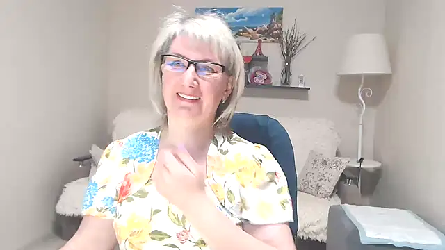 FleurMays online show from May 18, 6:08 am