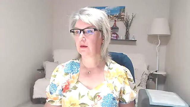 FleurMays online show from July 3, 4:52 am