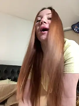 Snapshot of Goddess_Squirt_ chatting on March 20, 1:21 am Goddess Squirt online show from March 20, 1:21 am