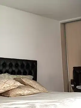 Snapshot of Goddess_Squirt_ chatting on May 11, 2:17 am Goddess Squirt online show from May 11, 2:17 am