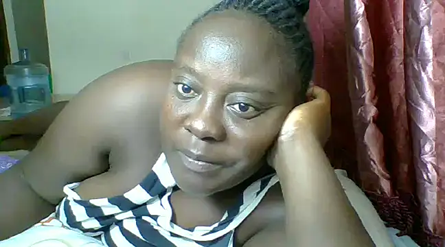 Snapshot of Hotwife8 chatting on December 26, 3:38 am Hotwife8 online show from December 26, 3:38 am