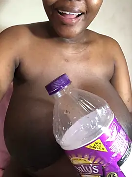 Snapshot of SexyAngeliqua chatting on October 26, 6:52 am SexyAngeliqua online show from October 26, 6:52 am