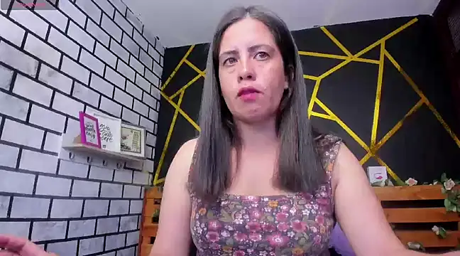 Snapshot of kathina_giraldo chatting on January 11, 12:50 pm kathina giraldo online show from January 11, 12:50 pm