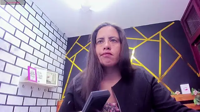 Snapshot of kathina_giraldo chatting on January 15, 12:36 pm kathina giraldo online show from January 15, 12:36 pm