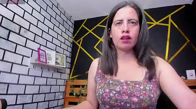 Snapshot of kathina_giraldo chatting on January 15, 3:39 pm kathina giraldo online show from January 15, 3:39 pm