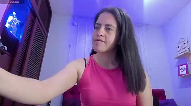 Snapshot of kathina_giraldo chatting on January 16, 12:53 pm kathina giraldo online show from January 16, 12:53 pm