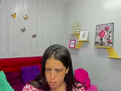 Snapshot of kathina_giraldo chatting on January 25, 12:37 pm kathina giraldo online show from January 25, 12:37 pm