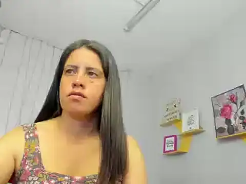 Snapshot of kathina_giraldo chatting on January 27, 12:48 pm kathina giraldo online show from January 27, 12:48 pm