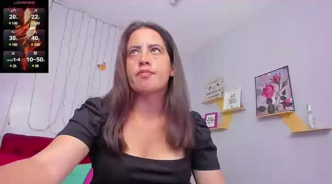 Snapshot of kathina_giraldo chatting on February 5, 6:48 pm kathina giraldo online show from February 5, 6:48 pm