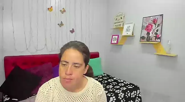 Snapshot of kathina_giraldo chatting on February 13, 12:32 pm kathina giraldo online show from February 13, 12:32 pm