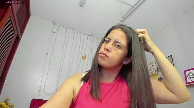 Snapshot of kathina_giraldo chatting on March 12, 12:36 pm kathina giraldo online show from March 12, 12:36 pm