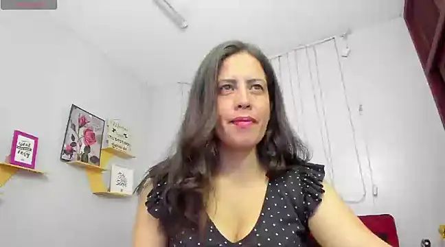 Snapshot of kathina_giraldo chatting on March 21, 12:50 pm kathina giraldo online show from March 21, 12:50 pm