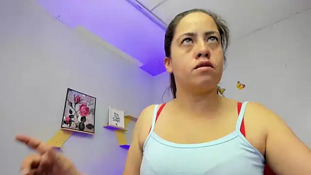 Snapshot of kathina_giraldo chatting on November 26, 12:39 pm kathina giraldo online show from November 26, 12:39 pm