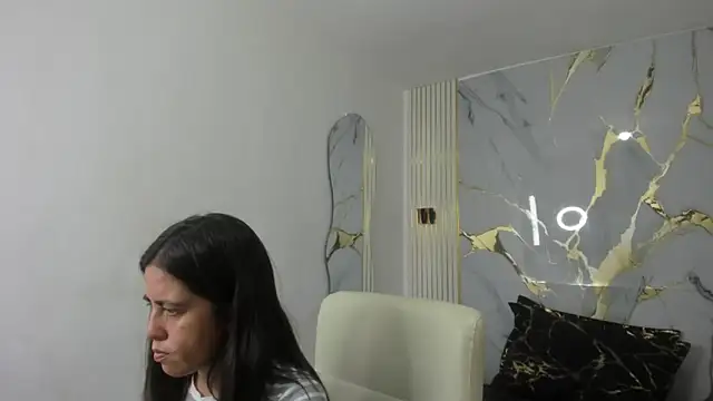 Snapshot of kathina_giraldo chatting on April 7, 12:49 pm kathina giraldo online show from April 7, 12:49 pm