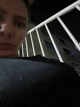 SofiaG  online show from December 4, 1:58 am