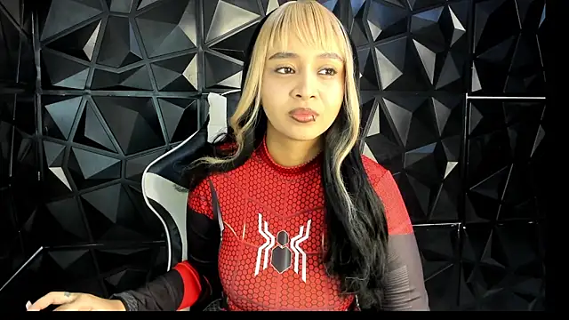 Snapshot of HelueHorny13 chatting on October 27, 6:17 am HelueHorny13 online show from October 27, 6:17 am