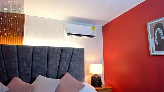 Snapshot of Ada__lee_ chatting on October 29, 1:30 am Ada  lee  online show from October 29, 1:30 am