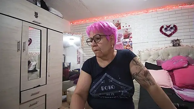 Snapshot of maturehot_65 chatting on February 28, 11:11 am maturehot 65 online show from February 28, 11:11 am