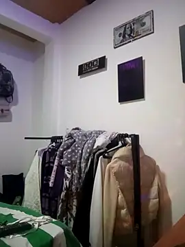 Lunita 5 online show from April 9, 8:47 pm