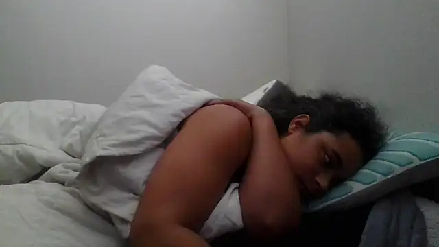 Snapshot of cinnaminnie chatting on November 16, 6:57 pm cinnaminnie online show from November 16, 6:57 pm